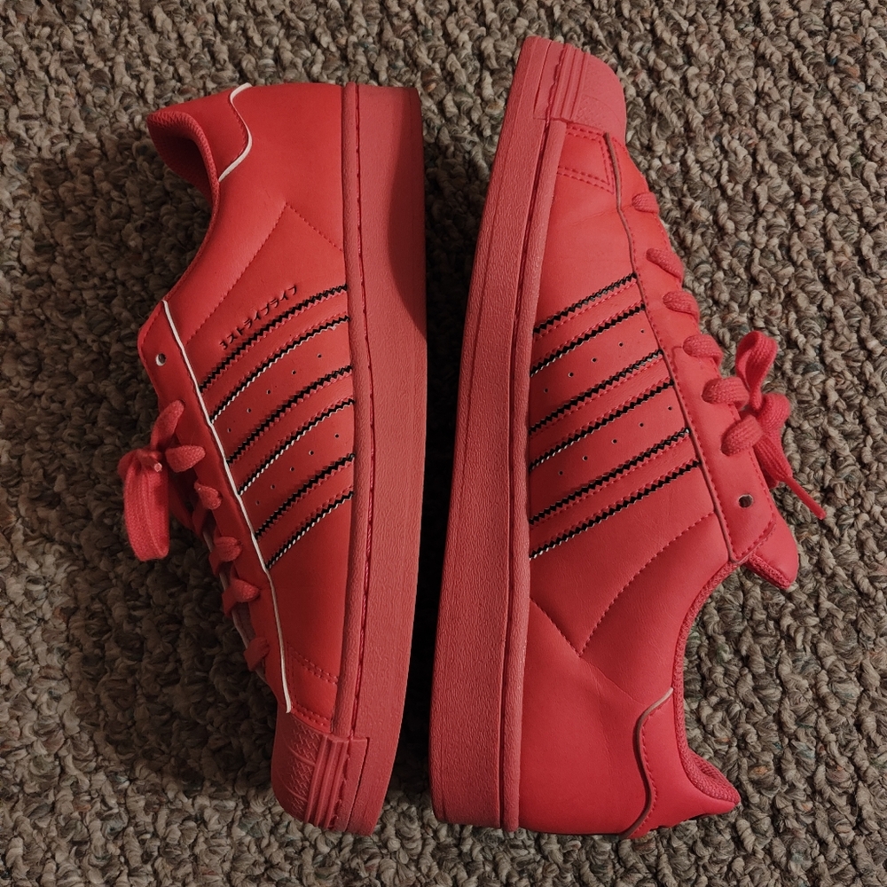 Adidas superstar original size 10.5 Turbo\black